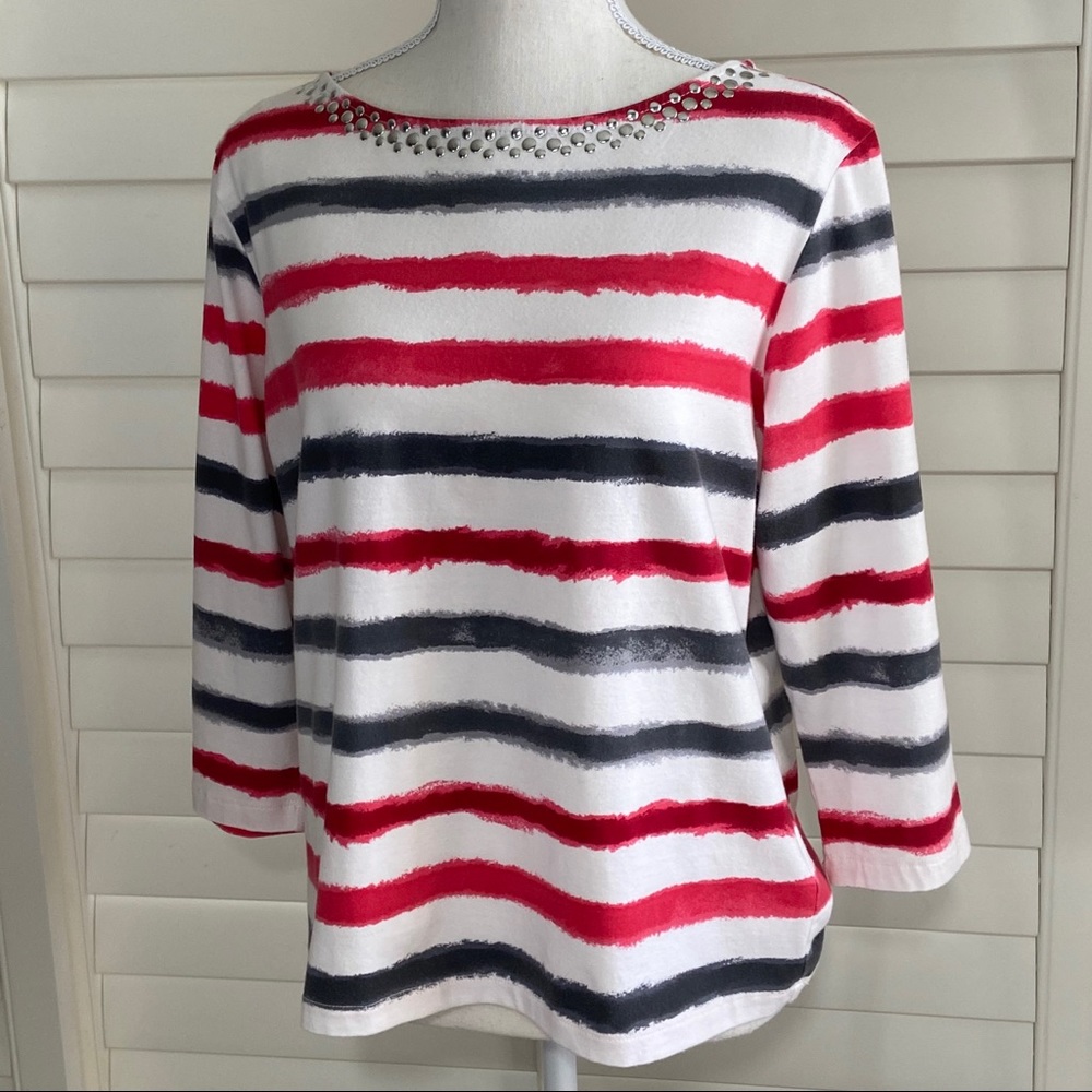 HEARTS OF PALM PETITE LARGE TEE w STUDS AT NECK